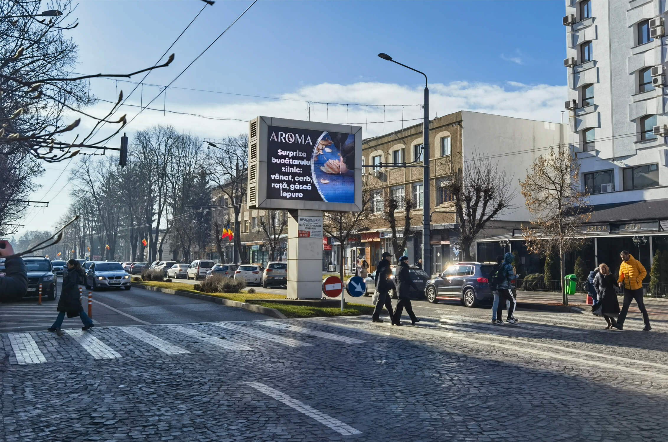 Ecranul LED de la KM 0, pe bulevardul central din Vaslui